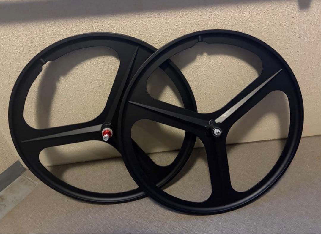 ピストバイク　マグニシウムバトンホイール前後