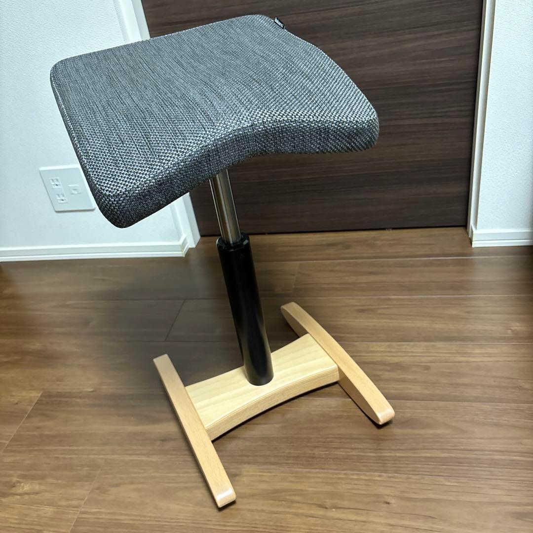 美品バランスシナジー 椅子 デスクチェア　サカモトハウス