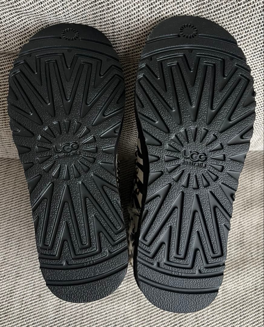 UGG JIMMY CHOO ブーツ 新品未使用