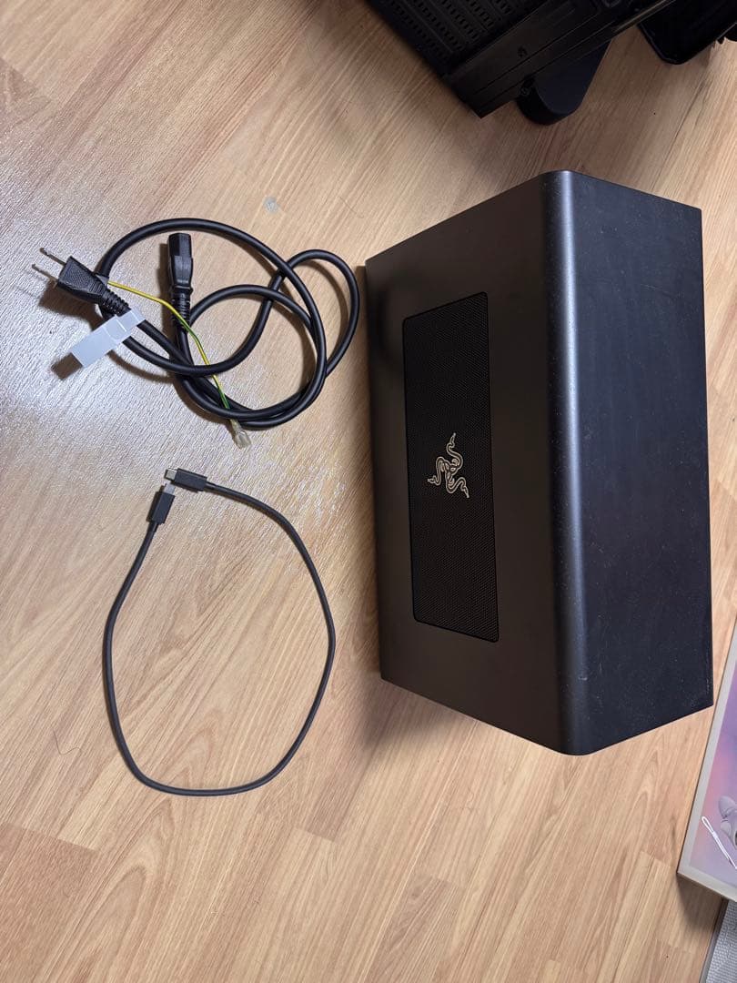 その他 Radeon RX 5700 XT +Razer Core X Chroma