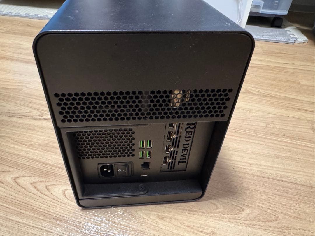 その他 Radeon RX 5700 XT +Razer Core X Chroma