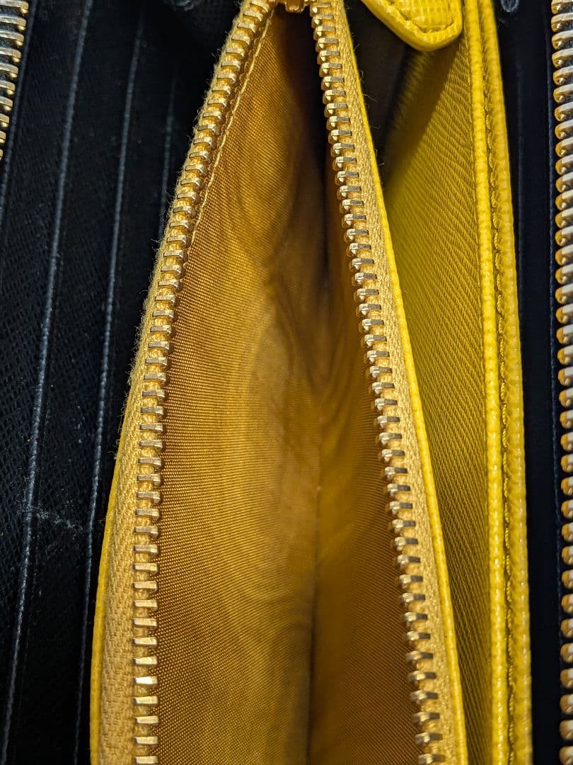 PRADA プラダ ロボット長財布PRADA サフィアーノ　ロボット