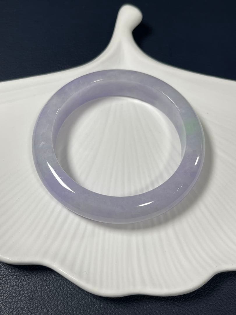 日本鑑別書付き・希少なラベンダーカラー54cmミャンマー産本翡翠バングル8241