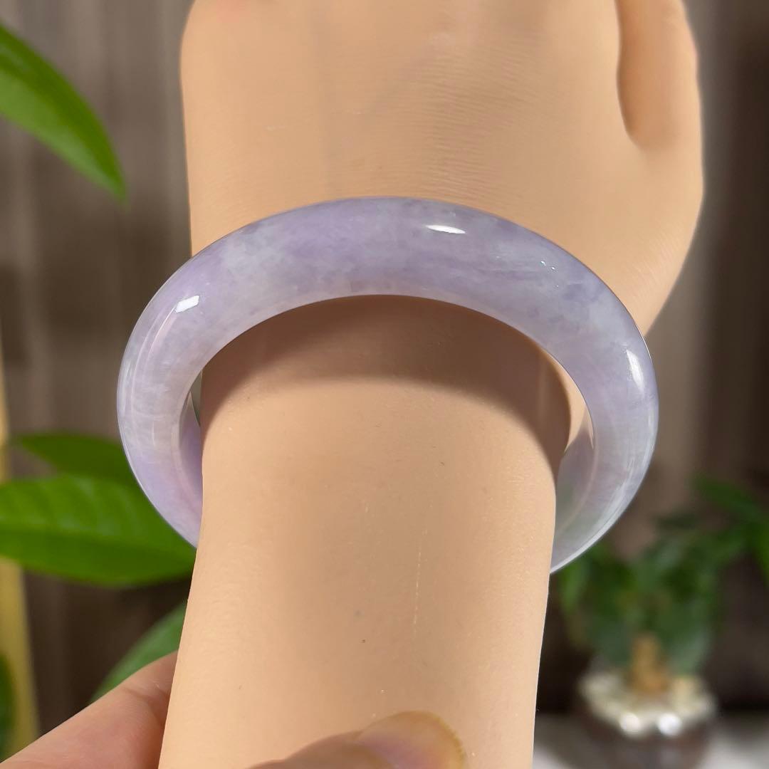 日本鑑別書付き・希少なラベンダーカラー54cmミャンマー産本翡翠バングル8241