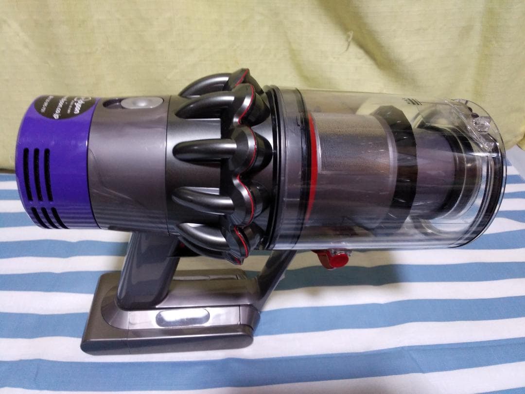 多紡垢さん専用ダイソン　掃除機　SV12　分解清掃済スタンド付き　⑩