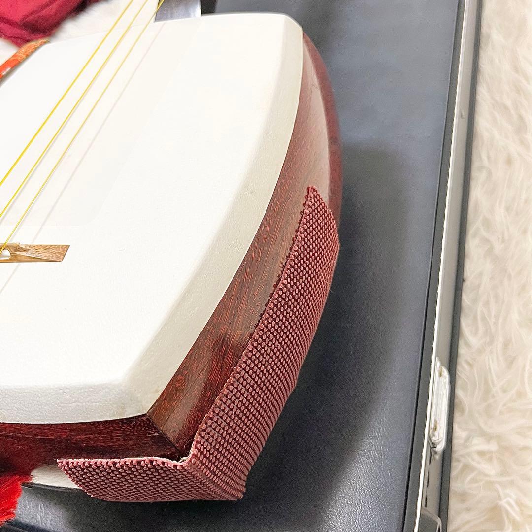 【美品】 紅木 中棹三味線 棹幅約2.5cm ハードケース付 音出し確認済み