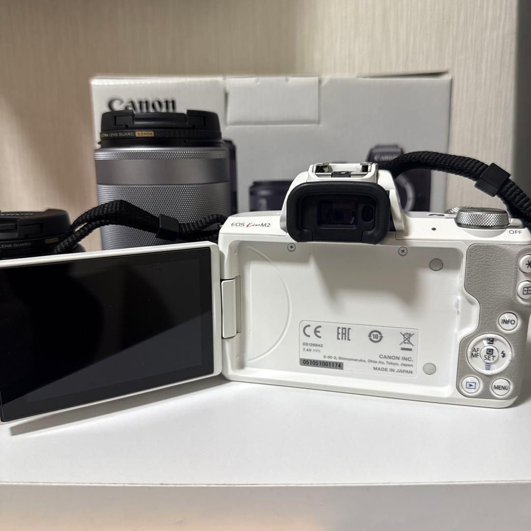 Canon eos kissM2 レンズキット　ミラーレス一眼 保護カバー付