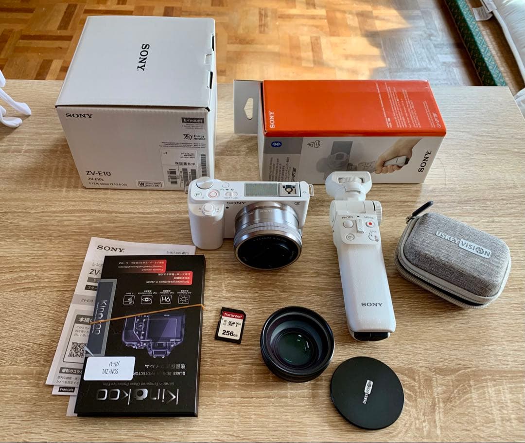 SONY ZV-E10 パワーズームレンズキット　シューティンググリップおまけ付