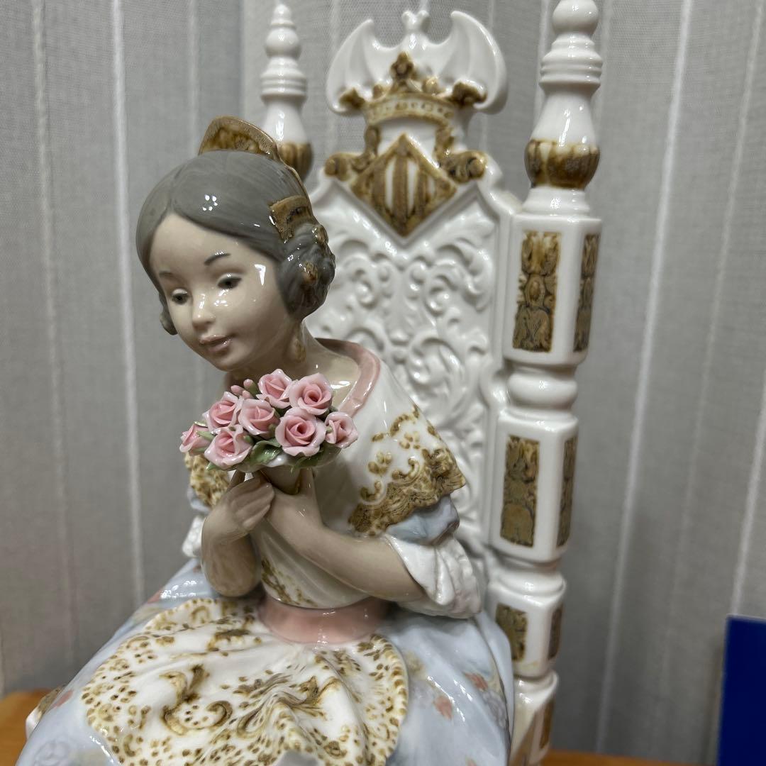 リヤドロ 「バレンシアの少女 」新品！　　　　　　超特価！