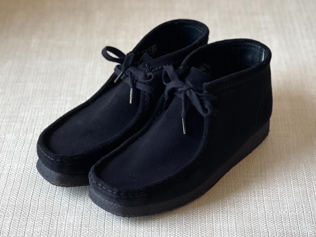 【美品】クラークス ワラビー ブーツ（ブラックスエード）