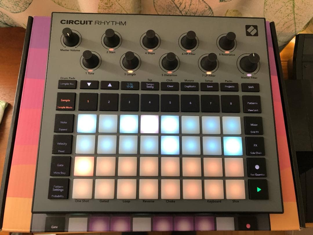 Novation Circuit Rhythm ビートメイキングサンプラー