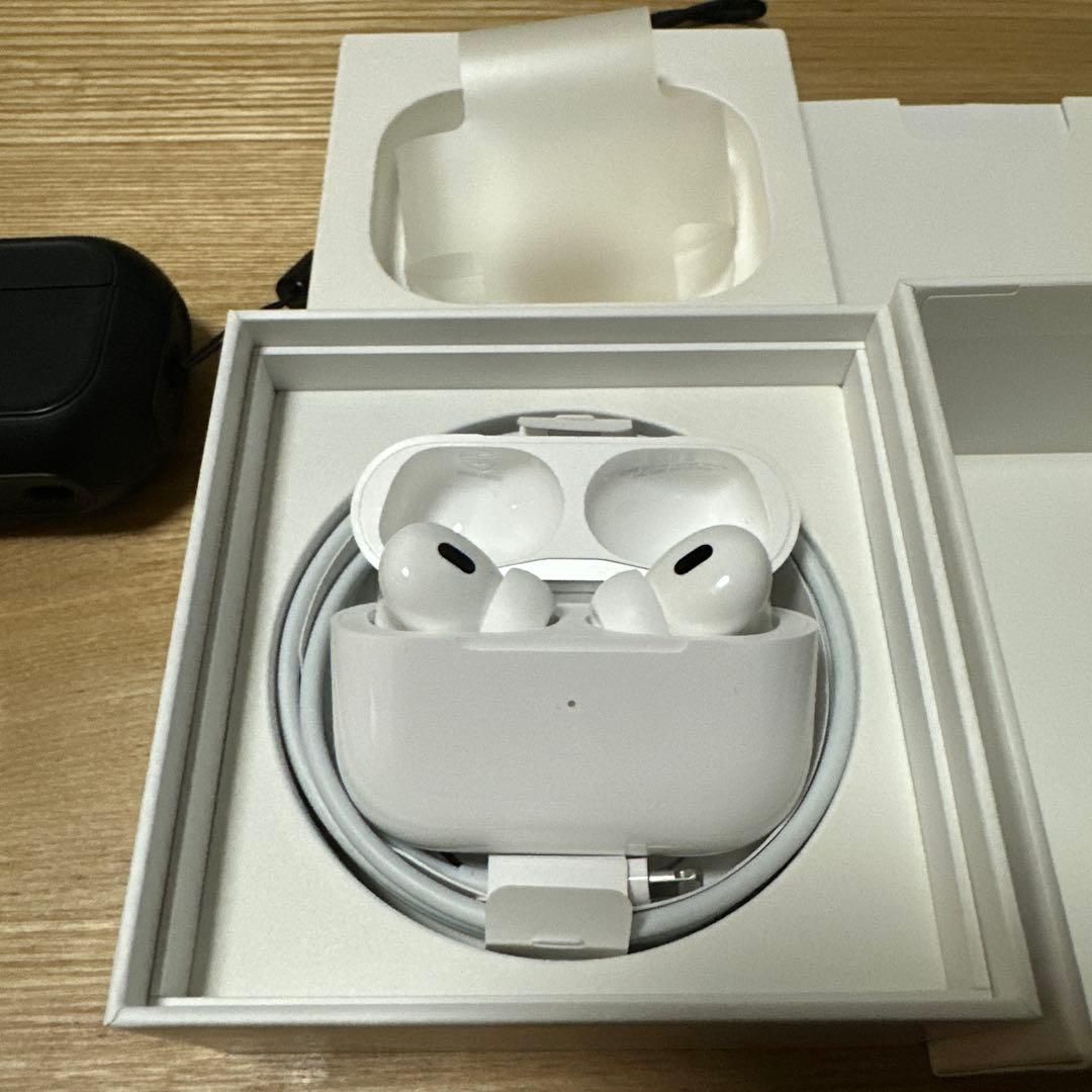 AirPods Pro2 type-c 新品正規イヤーチップESR製ケース付き