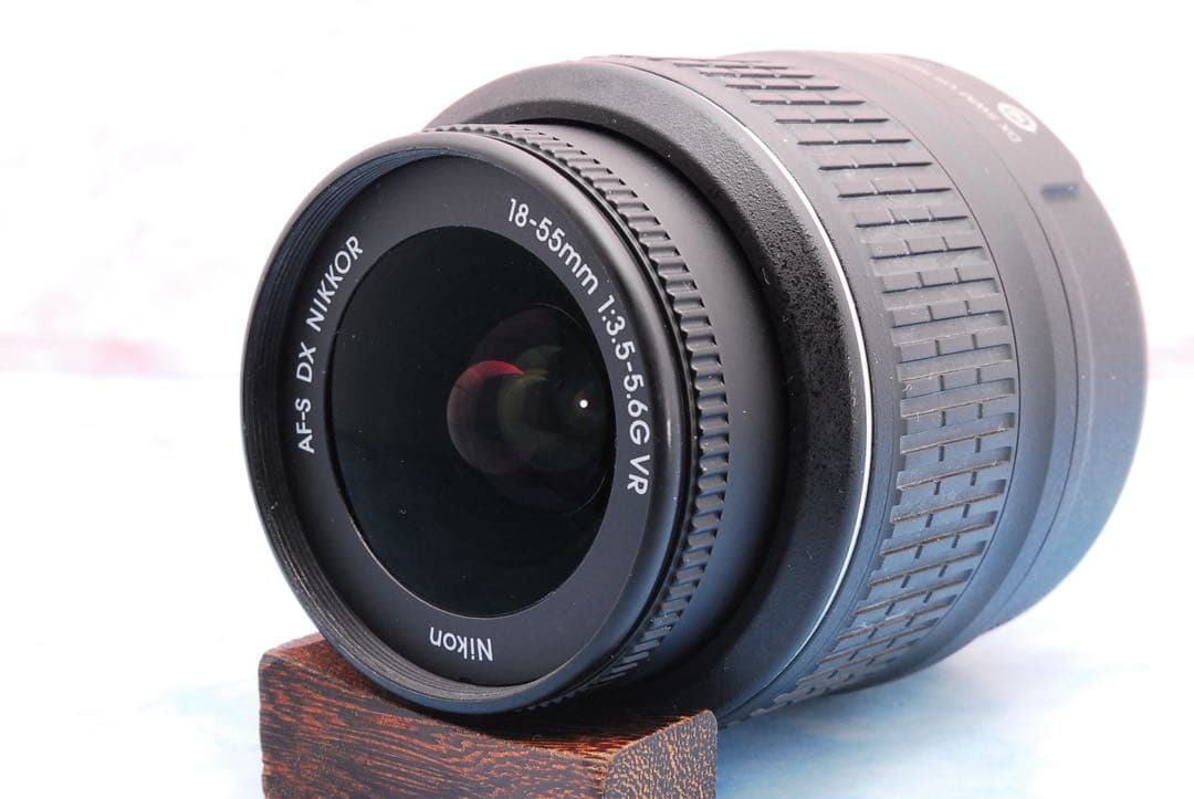 Nikon D3100☆一眼レフカメラ☆デビュー向け☆手ぶれ補正レンズ付