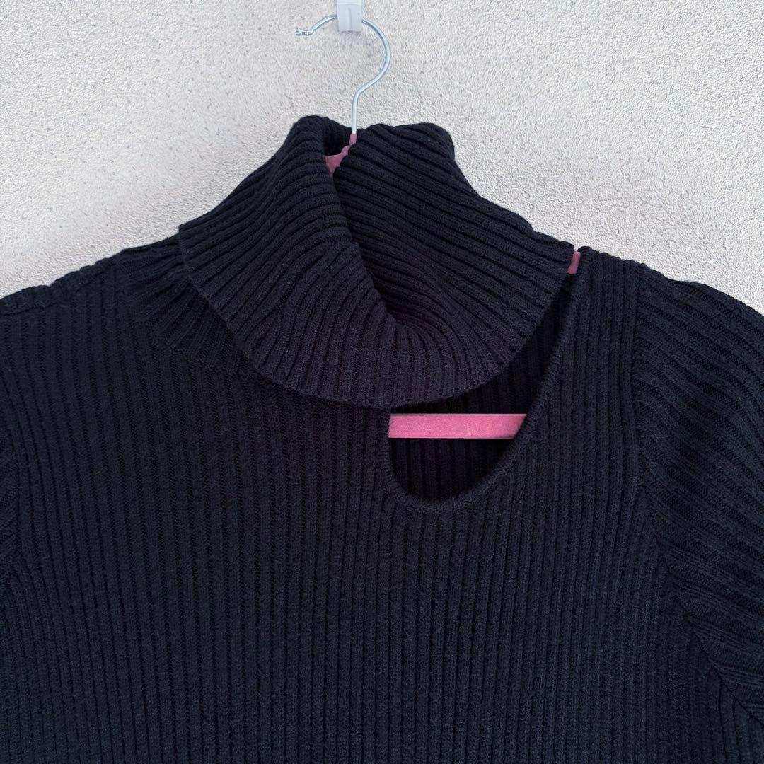 Glam Lips デコルテ CUTOUT ニット ワンピース　ブラック