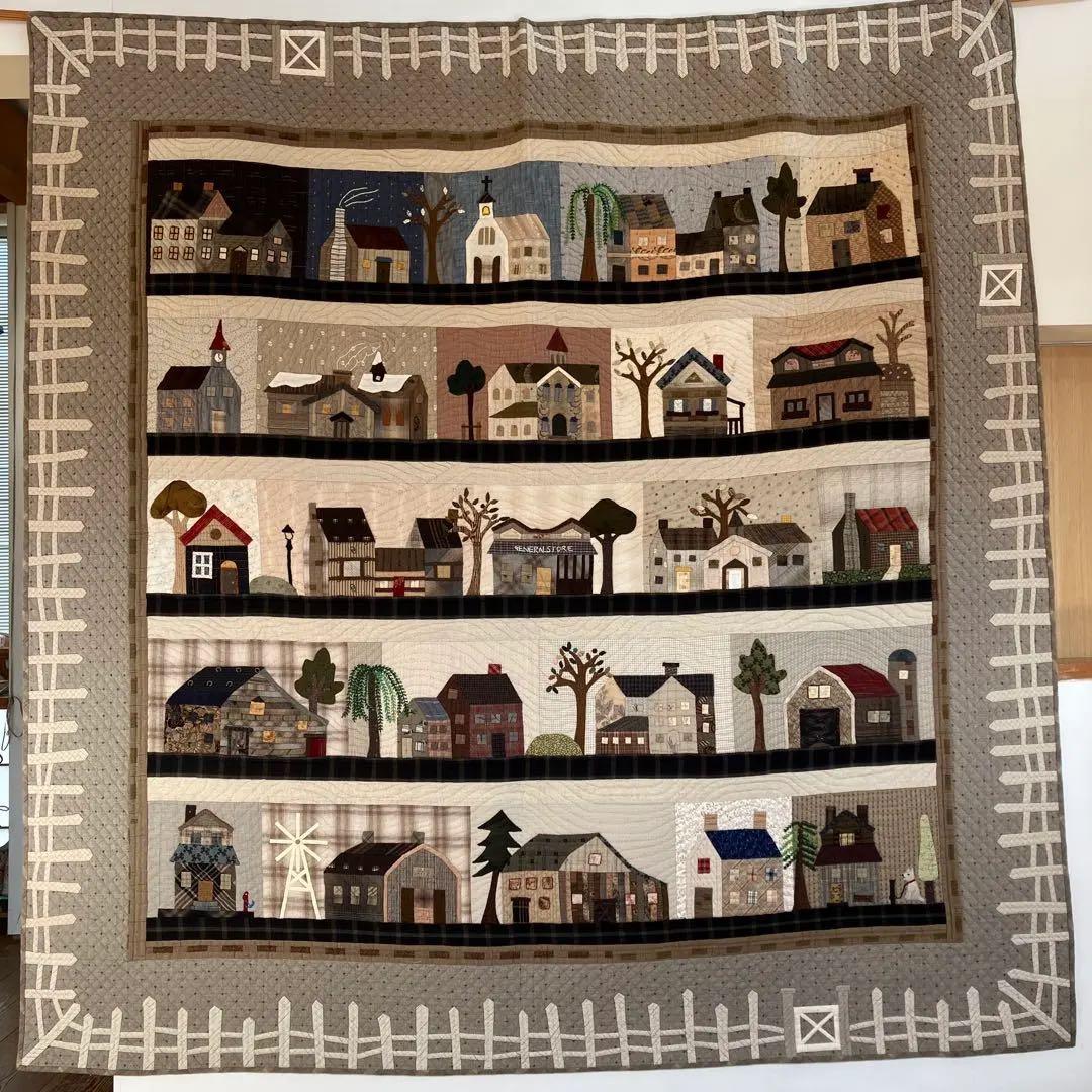 パッチワークキルト　ハウスのタペストリー　2枚　おまとめ　ハンドメイド
