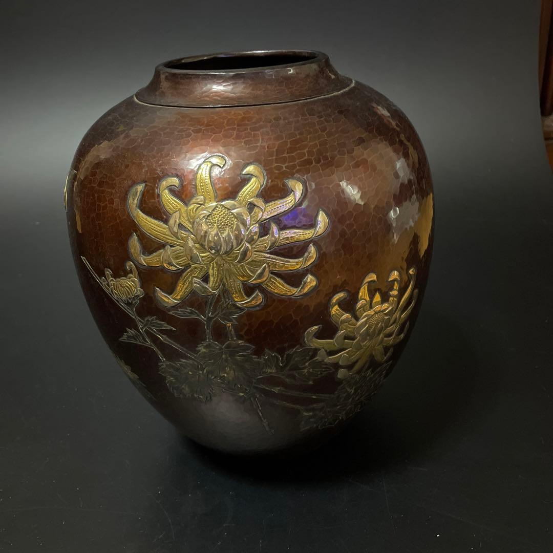 時代物　銅虫花瓶　打ち出し花瓶　在名あり