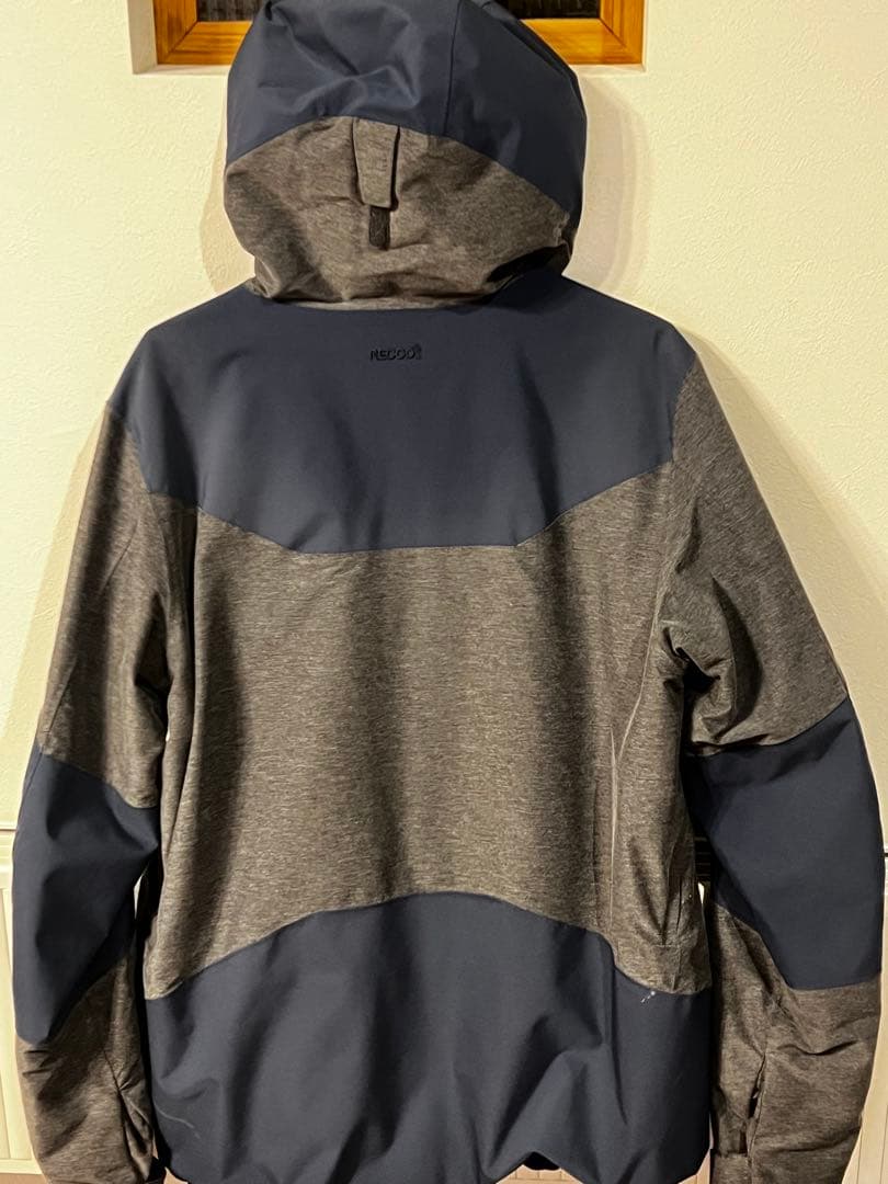 ピークパフォーマンス　スキーウエア　Mサイズ　クリーニング済み