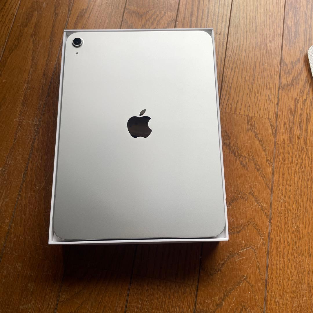 Apple iPad 11世代　多機能キーボード付き　10/4購入品