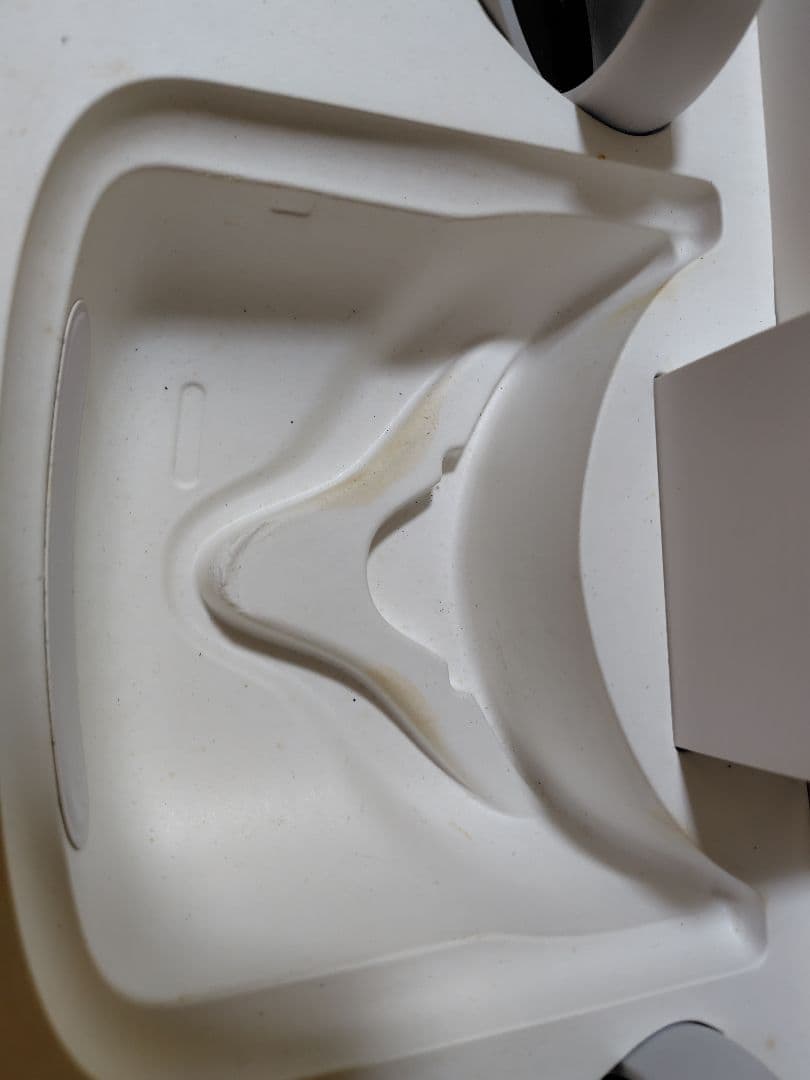  Quest 2 ヘッドセットとコントローラー