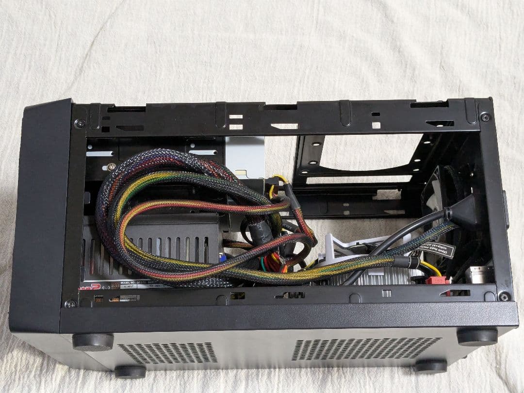 キューブ型Mini-ITX自作PC　Core i5-4570S