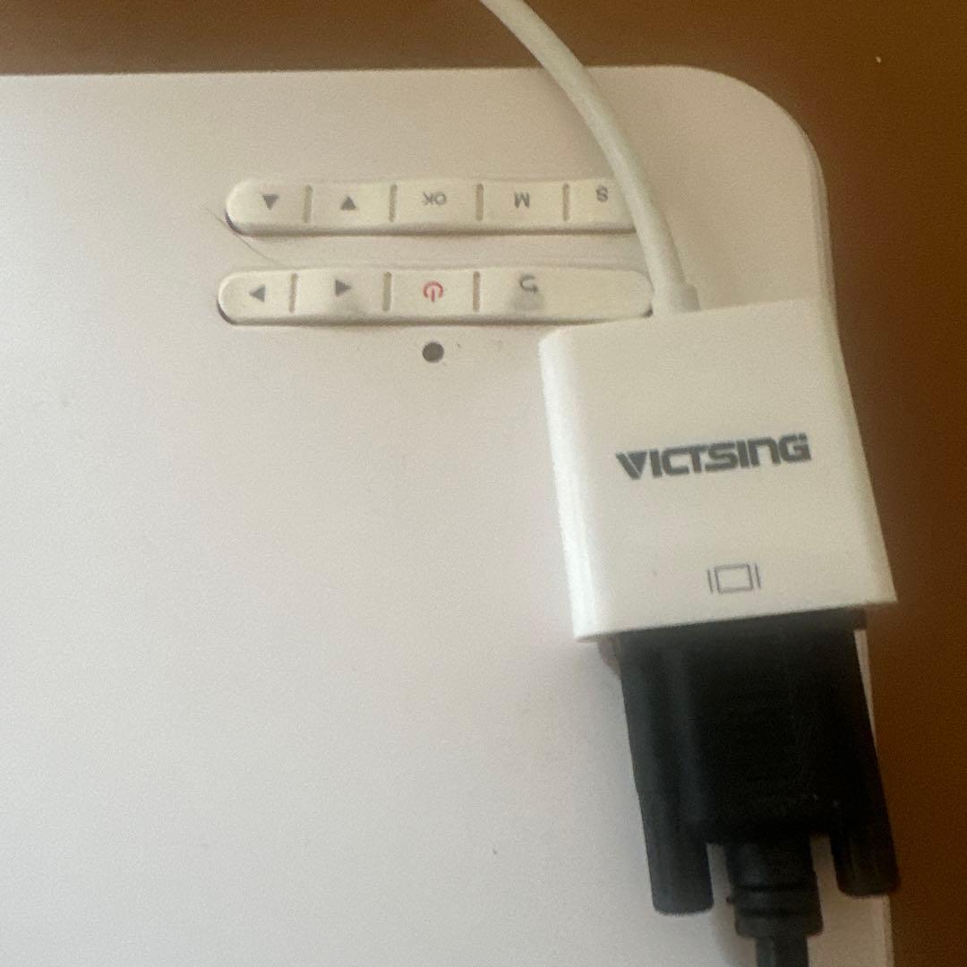 YABER Y30 LEDプロジェクター 本体　付属品、説明書付き