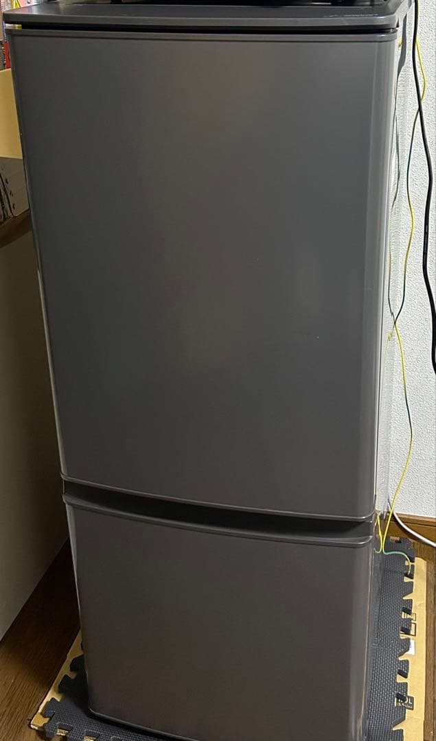 冷蔵庫　三菱　MRP15FH 2020製　濃グレー色