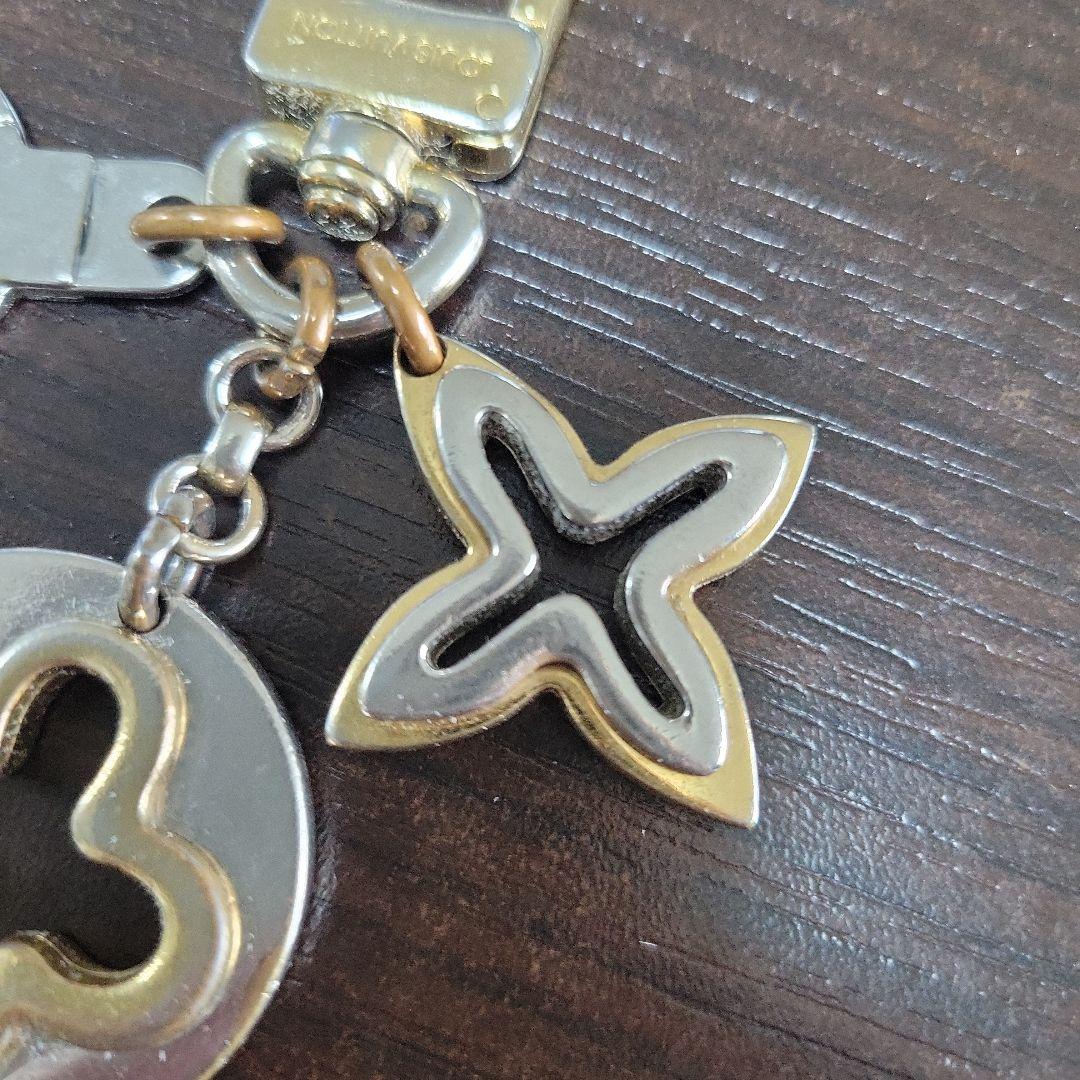 LOUIS VUITTON モノグラム・フラワー キーホルダー
