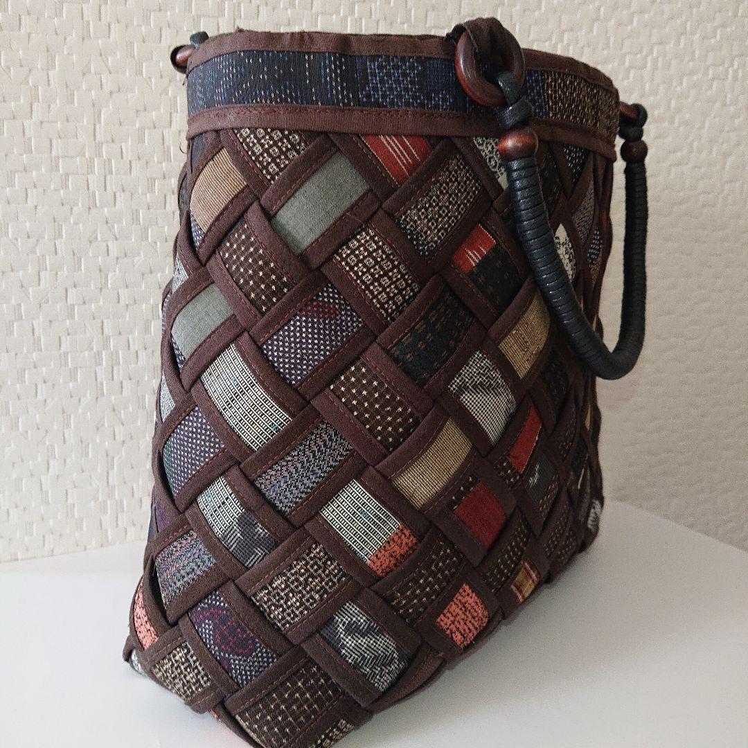 多彩な色合いの紬 着物リメイク トートバッグ ハンドメイド 編み込みデザイン