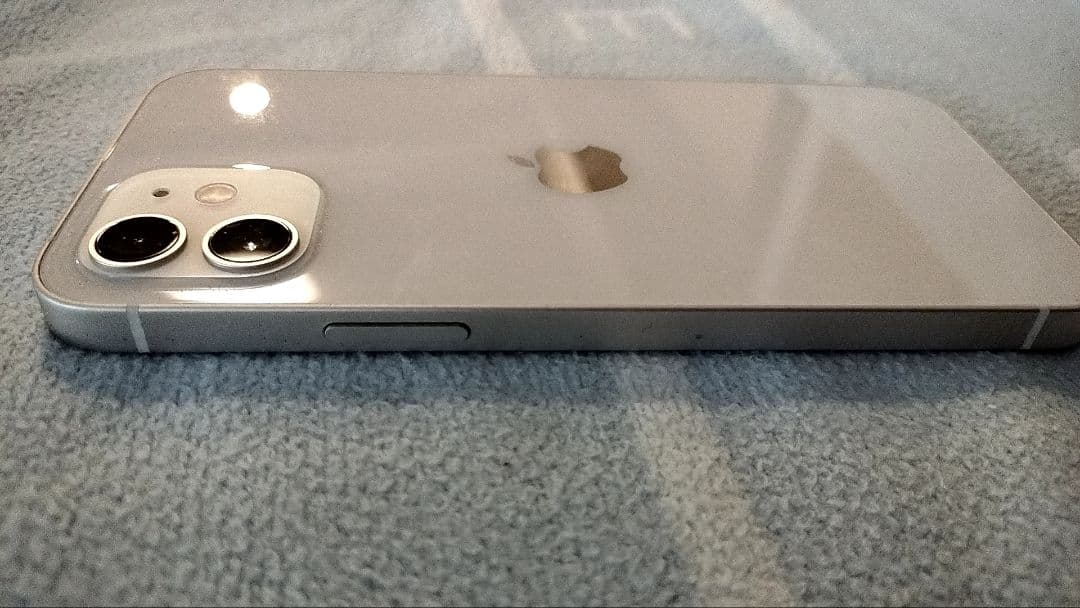 iPhone12 ホワイト SIMフリー　修復歴なし　箱　ケーブル付き