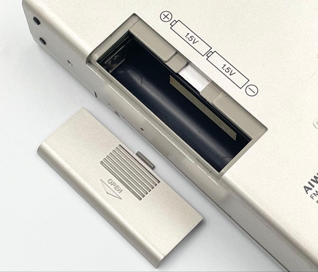 ジャンク　AIWA HS-J2 CassetteBoy カセットレコーダー