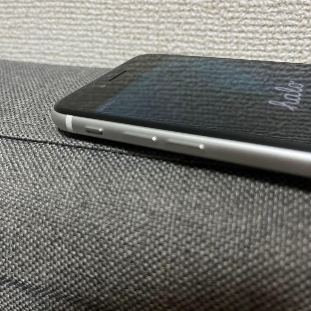 iPhone SE2 64GB ホワイト　本体　カバー付き　SIMフリー