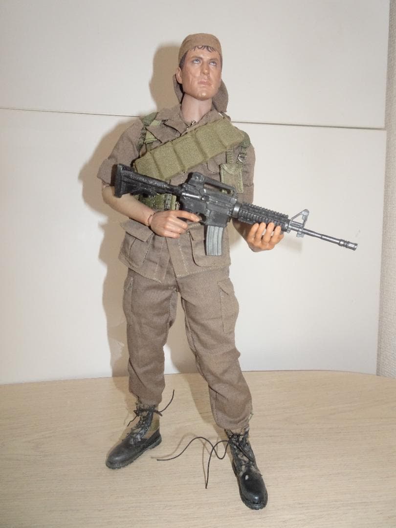 ホットトイズ ボブ・バーンズ軍曹 1/6スケール ルーズ