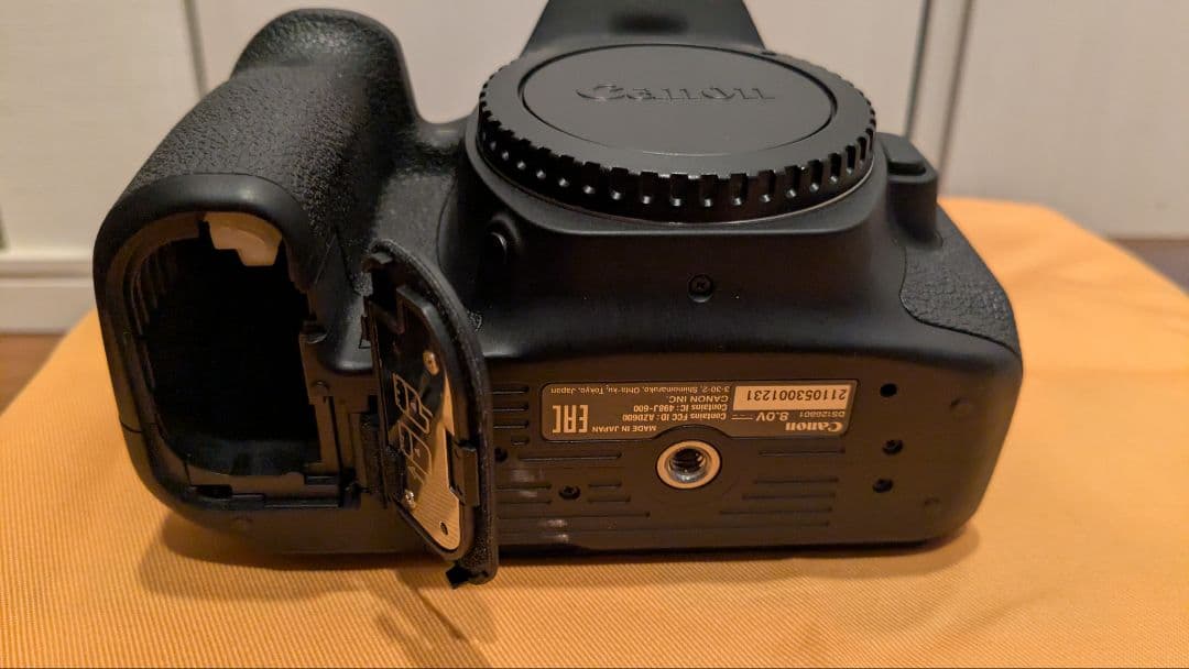 Canon EOS 90D ボディ バッテリー・チャージャー・ストラップ・説明書