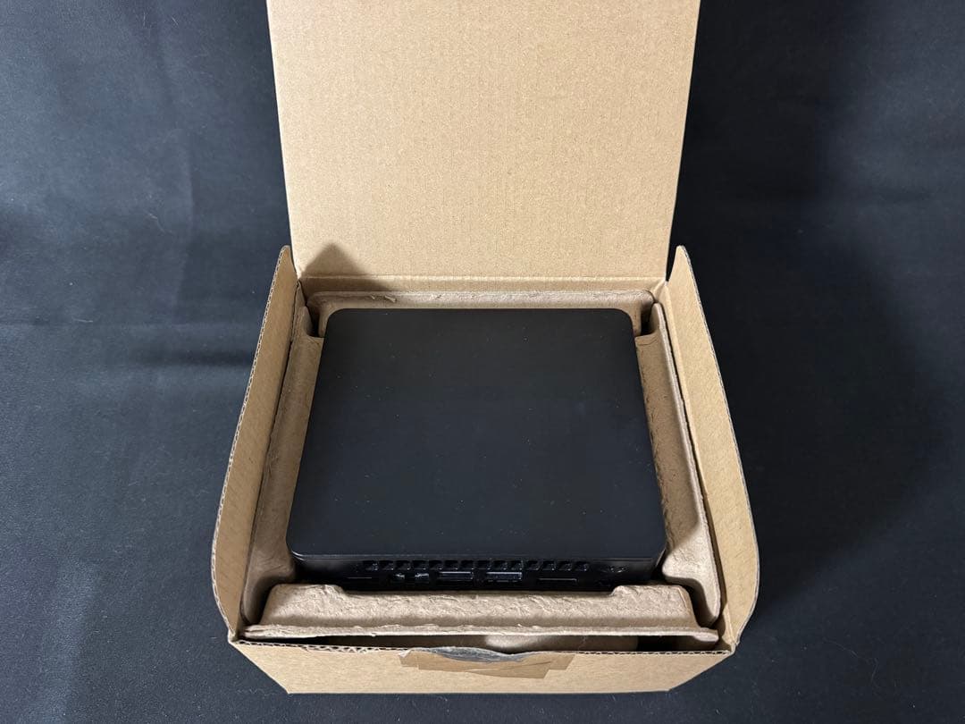 ミニPC Intel NUC11 Essential Kit (NUC11ATK2000)