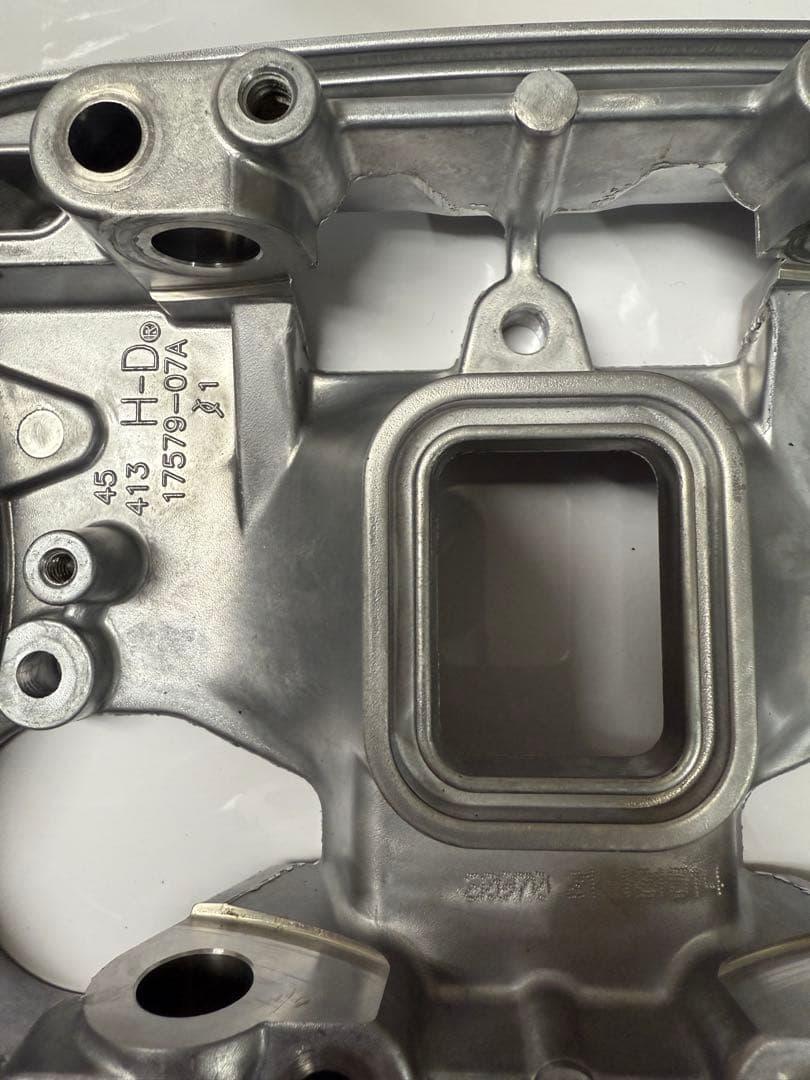 16年フォーティエイト　スポーツスター　純正パーツ