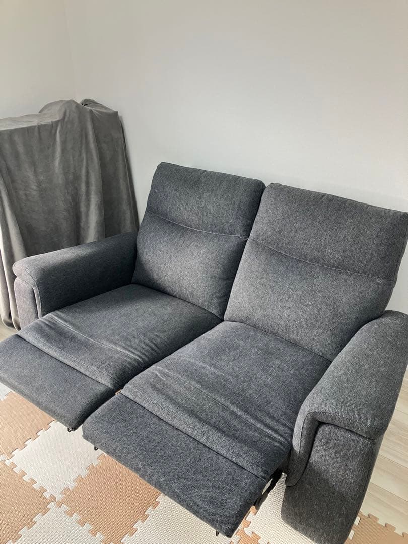 【残り1日の出品　随時値下げ実施中】電動リクライニングソファ2人掛け
