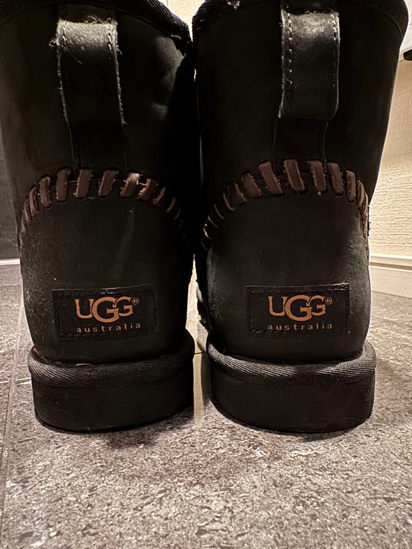 UGGアグ M CLASSIC MINIDECOムートンメ ンズ