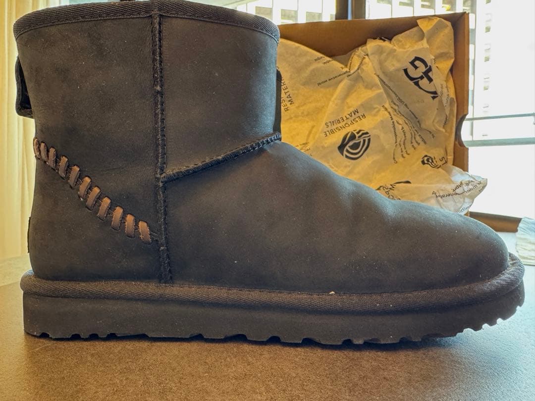 UGGアグ M CLASSIC MINIDECOムートンメ ンズ