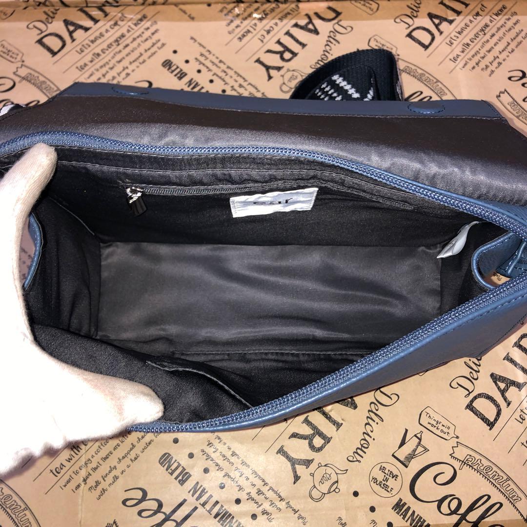 【美品】イアパピヨネ ショルダーバッグ タグ付 レザー ブルー S3030