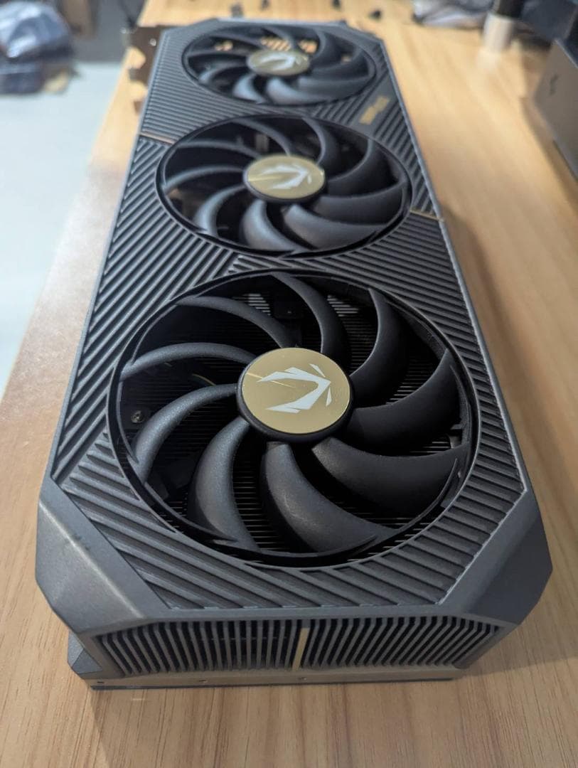 T*W様 ZOTAC GAMING GeForce RTX 5080 SOLID