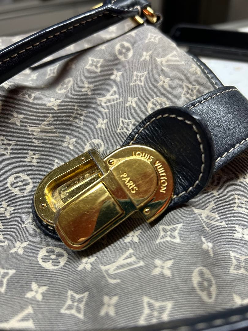 LOUIS VUITTON バッグ