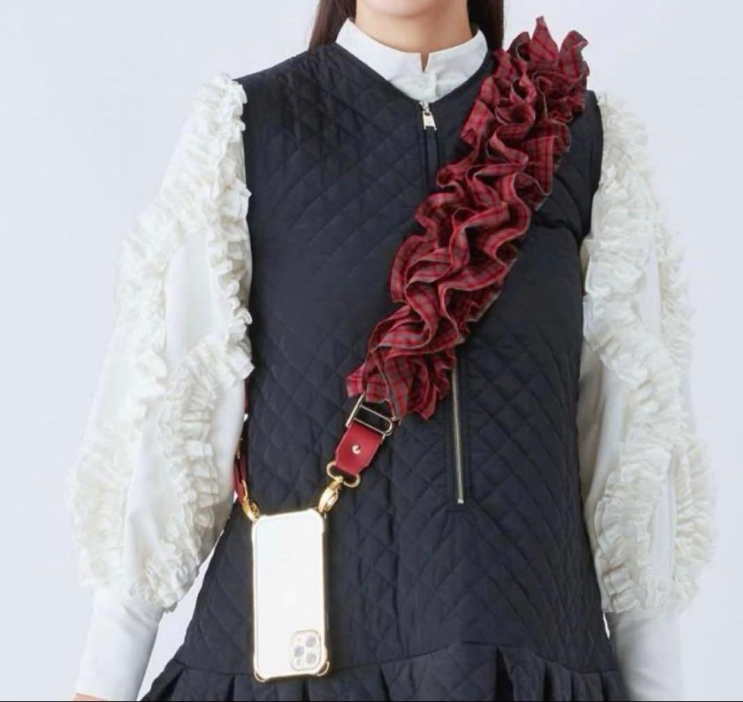 familiar Bibiy. フリルチェックストラップ