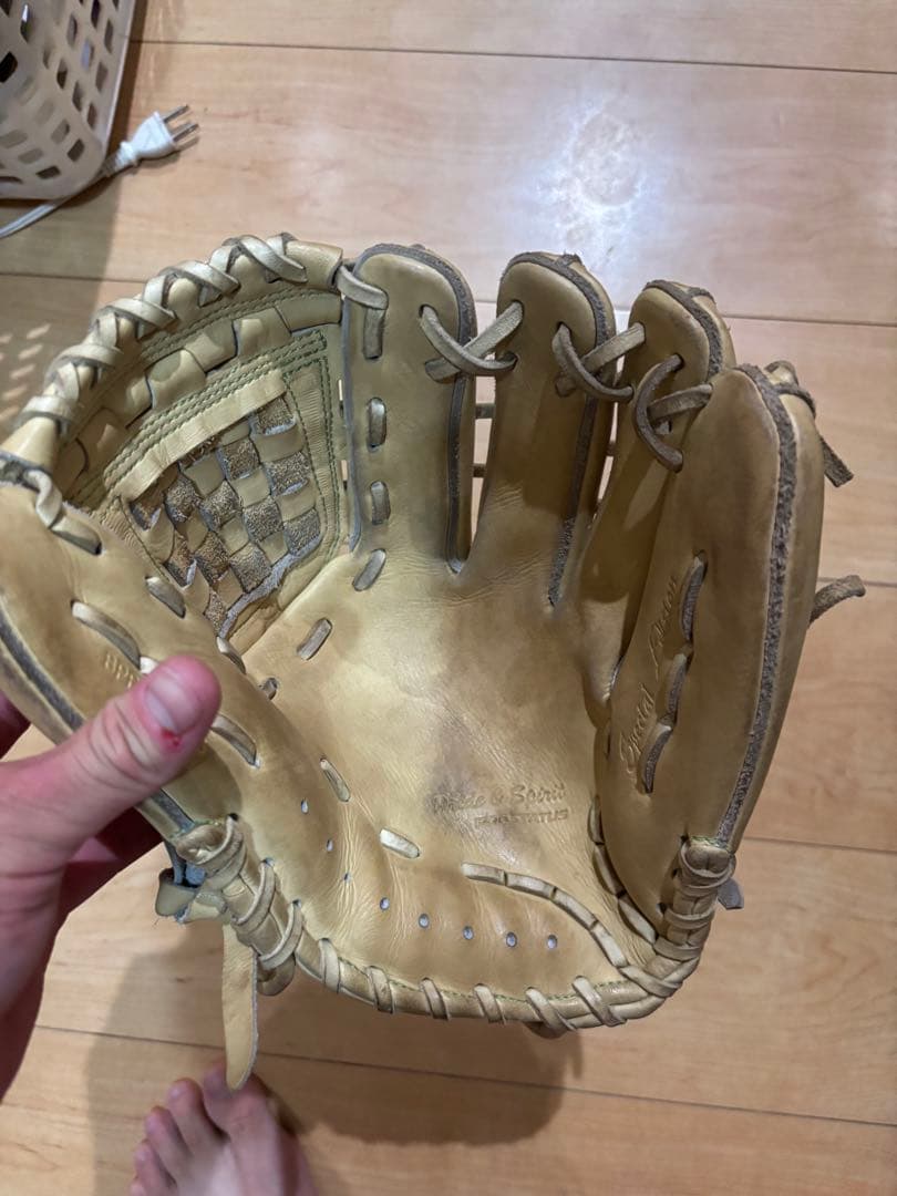 ゼット硬式用グローブ
