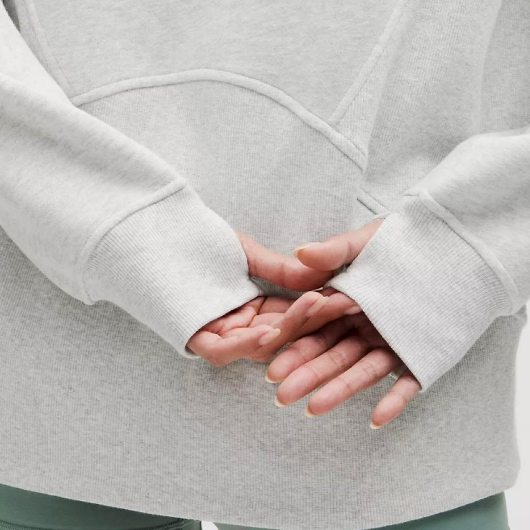 新作新品【Lululemon 】定価22000円ハーフジップライトグレー　L/M