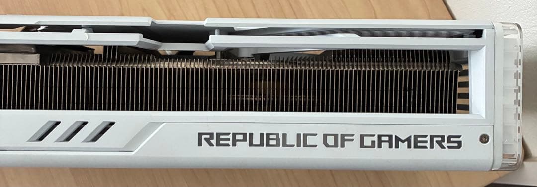 RTX 4090 ヒートシンク　ファン　バックプレート　LED ケーブル