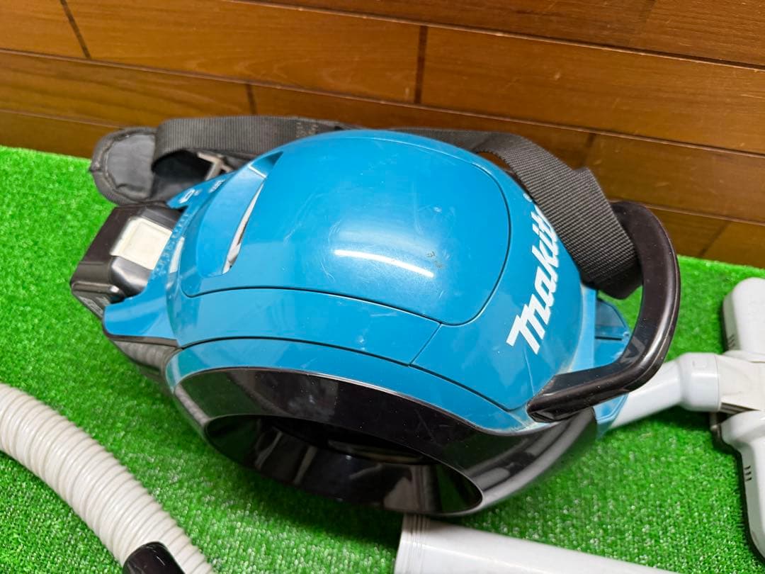 マキタサイクロン掃除機　充電式クリーナーCL500D 18V