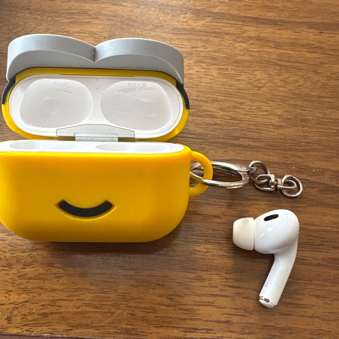 AirPods第二世代本体 ホワイト 充電ケース付き