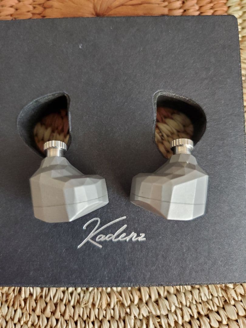 (週末特価・オマケ多数) 水月雨 moondrop Kadenz