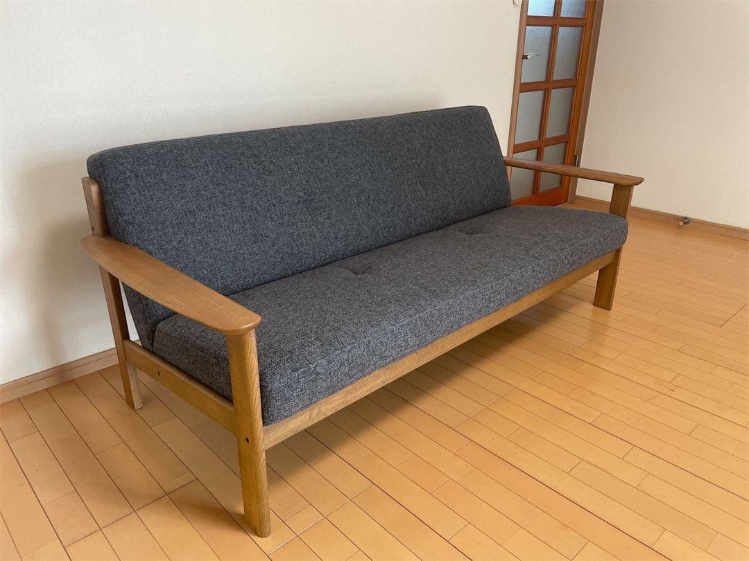 カリモク限定商品ブランドchitano チターノ3人掛けソファ ダークグレー