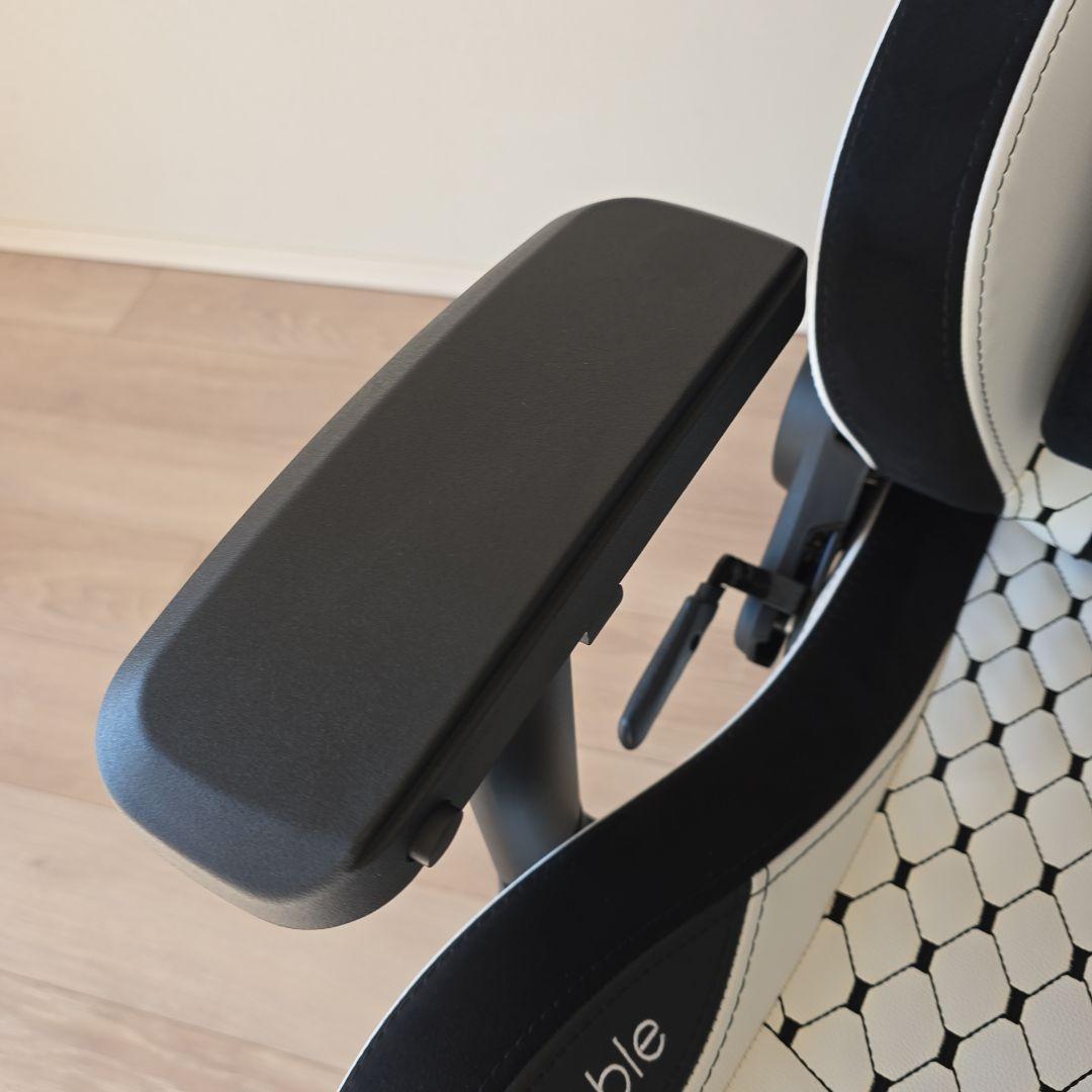 送料込 noblechairs EPIC 高品質チェア ramomushi